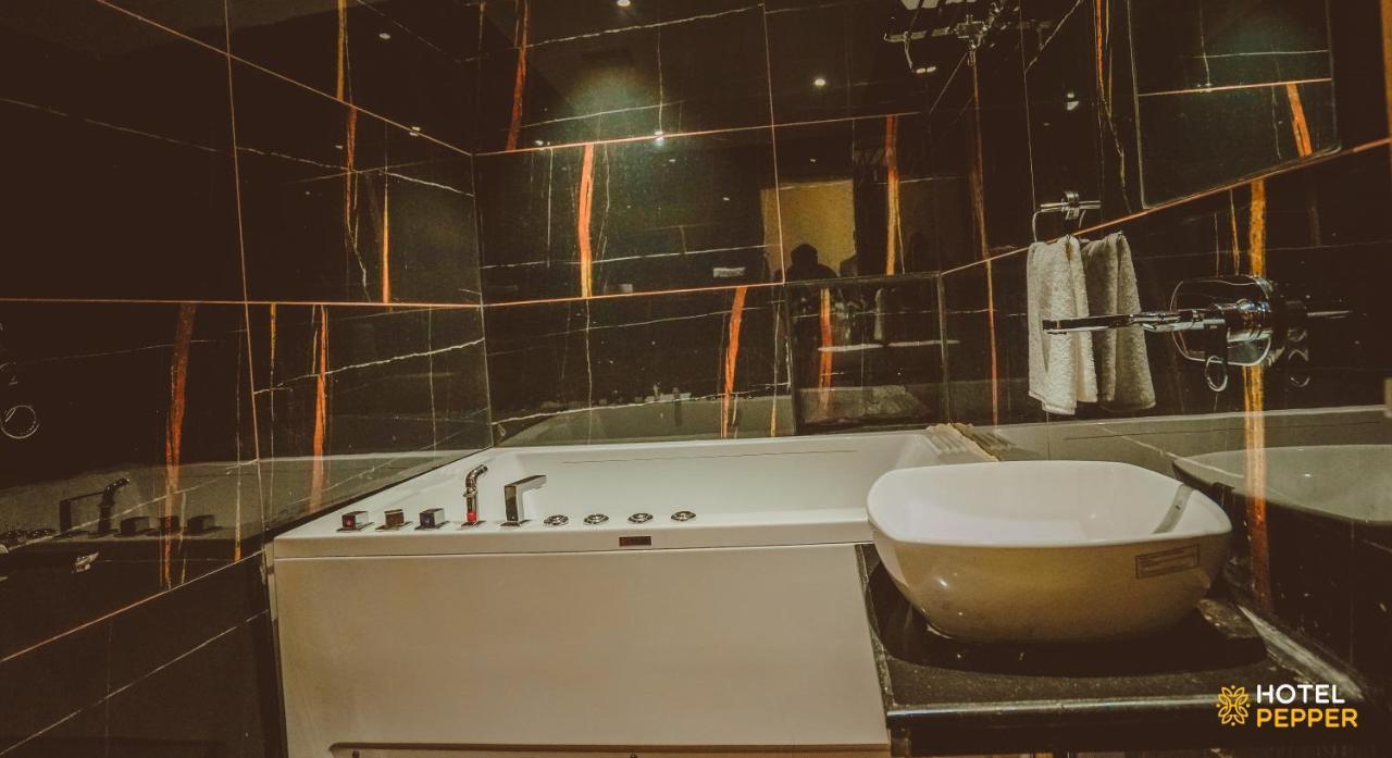 Hotel Pepper Hisār Eksteriør billede